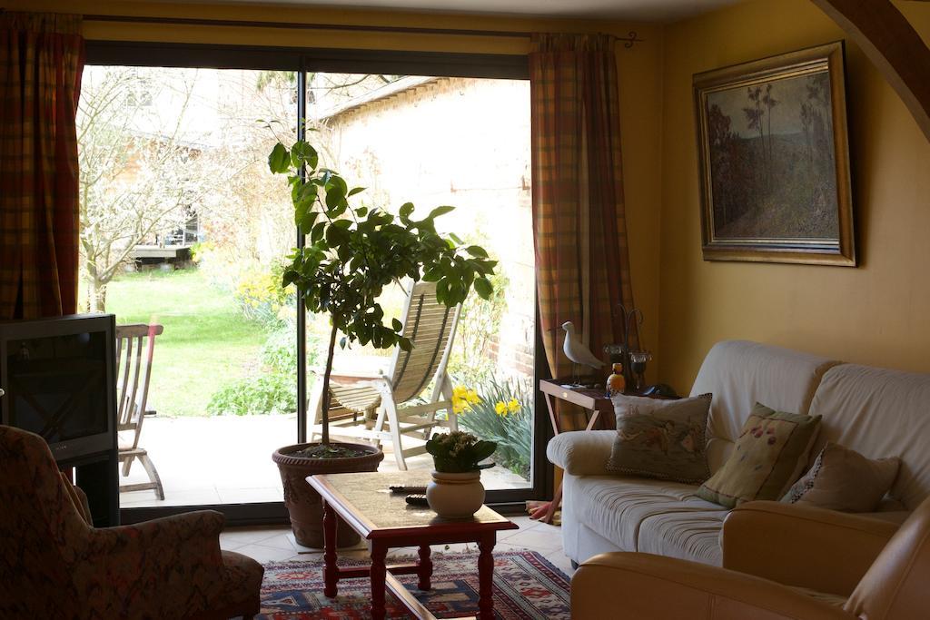 Au Fond Du Jardin Maison D'Hotes Saint-Saëns 객실 사진